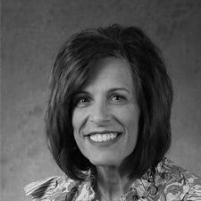 Lynne Walker headshot